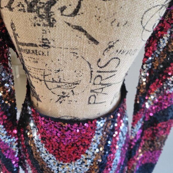 B. Darlin Sequin  Long Sleeve Backless Dress Junior  Size L - Picture 7 of 9